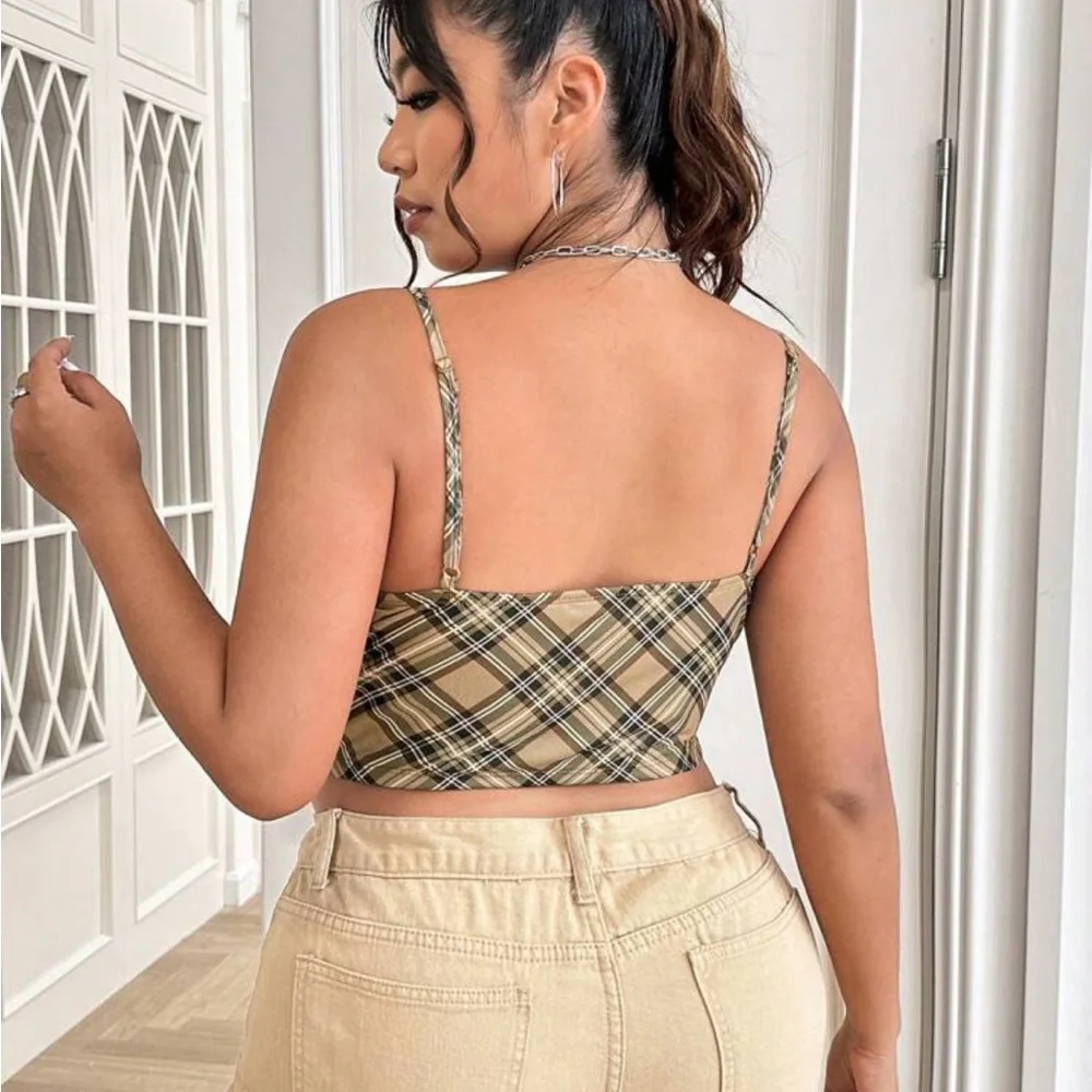 Plaid print knot front mesh cami top - Picture 3 of 11